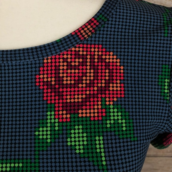 LuLaRoe Carly Dress Rare w/ No Pocket Floral Print - Picture 4 of 8